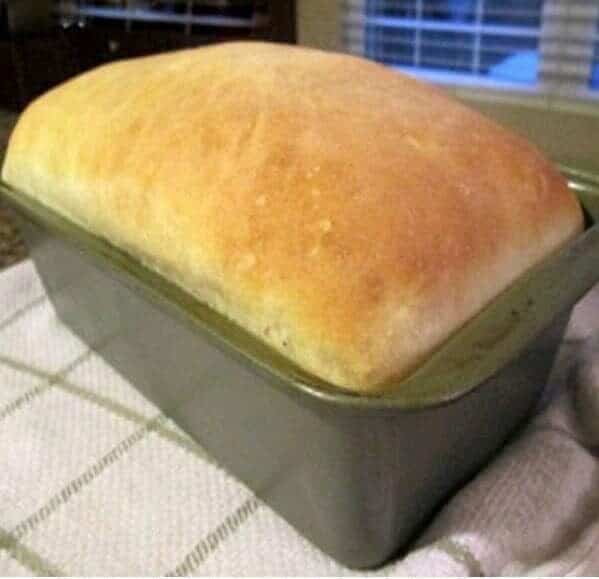 GRANDMA’S COUNTRY WHITE BREAD